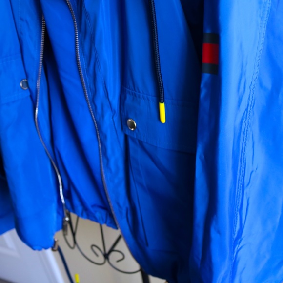 Tommy Hilfiger Women’s Sport Activewear Jacket with Store Away Bag (size S) - Picture 4 of 6